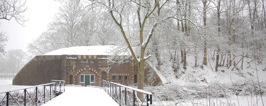 Fort Rhijnauwen in de sneeuw