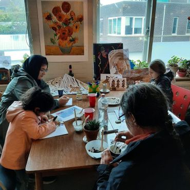 Kunst maken met aarde en bodemorganismen