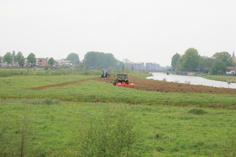 Aanleg van de akker in het Vechtpark (april 2019)