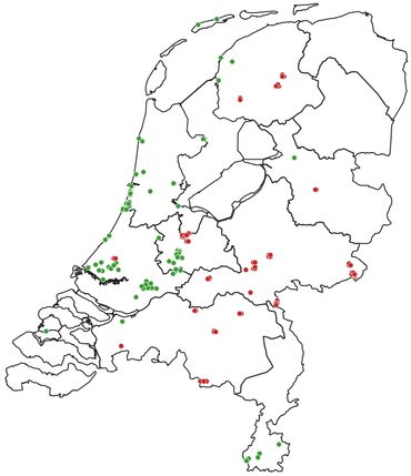 Plekken waar gericht is gezocht, maar waar geen argusvlinders zijn aangetroffen (rood) en de waarnemingen van argusvlinder tijdens het telweekend (groen)