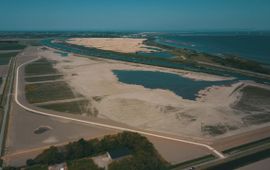 Nieuw aangelegde natuur Zuiderdiepgorzen aan de noordrand, Goeree-Overflakkee