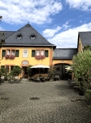 Staffelter Hof in Kröv, de oudste nog actieve wijnmakerij van Duitsland; sinds 862