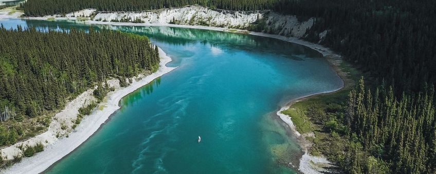 Yukon rivier in Canada, van bovenaf.