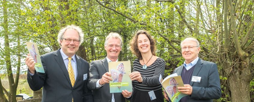 Leo van der Heiden (Ministerie EZ), Teo Wams (Natuurmonumenten), Dianne Nijland (Vogelbescherming Nederland) en François Kremer (Europese Commissie, of beter:  Natura 2000 Policy Coordinator at the European Commission's Nature Unit).