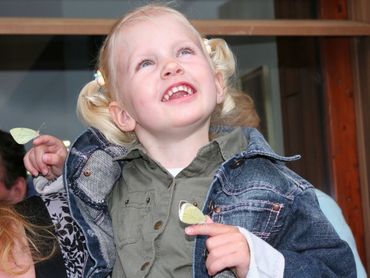 Niet alleen scholen, ook kinderdagverblijven kunnen koolwitjes voor in de klas bestellen