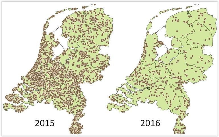 Waarnemingen kolibrievlinder van 1 januari tot 4 oktober 2015 (links) en 2016 (rechts)