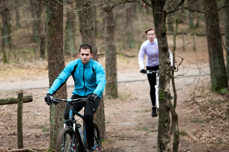 Waar is het bos geschikt om te fietsen?