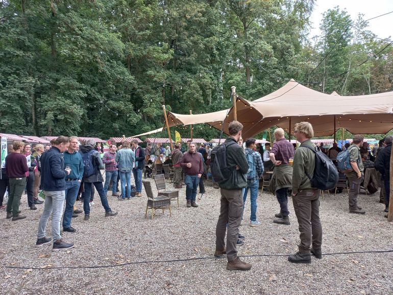 Tussen de presentaties en workshops door was er tijd voor lunch, bijpraten en een bezoek aan de informatiemarkt