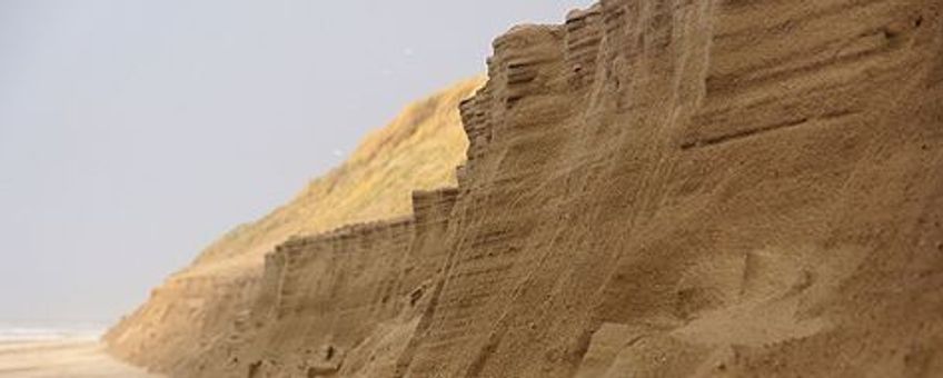 Voor eenmalig gebruik, Duinafslag bij strandpaal 8 op Texel