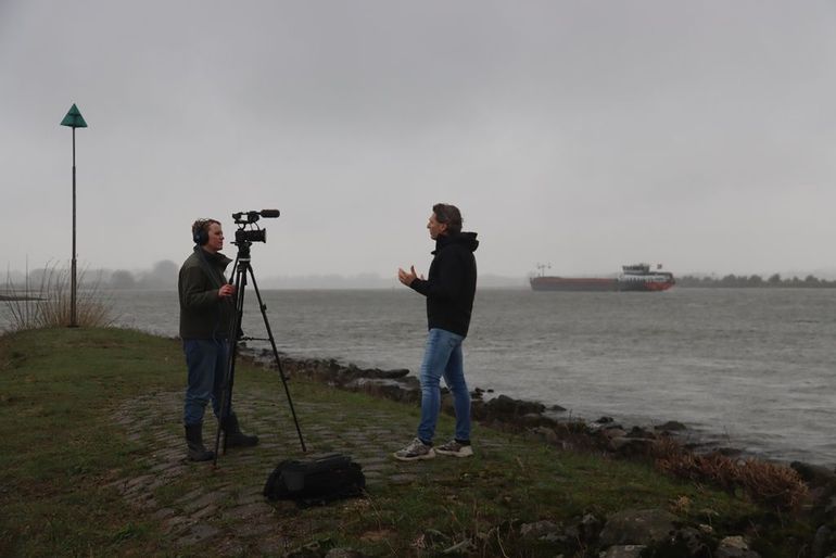 Opname met Donné Slangen ter hoogte van de Pannerdensche Kop (splitsing Rijn/Pannerdensch kanaal)