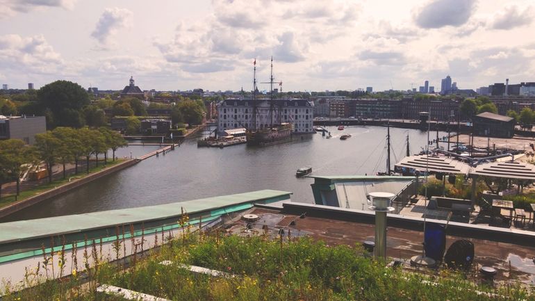 Uitzicht vanaf het groendak van Nemo, Amsterdam