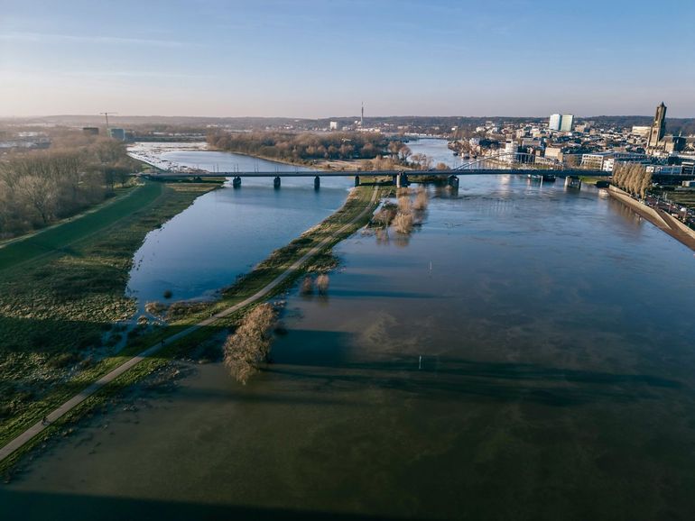 Uitzicht op de Rijn bij Arnhem