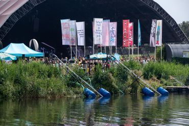 NIOO-opstelling naast hoofdpodium Lowlands 2024