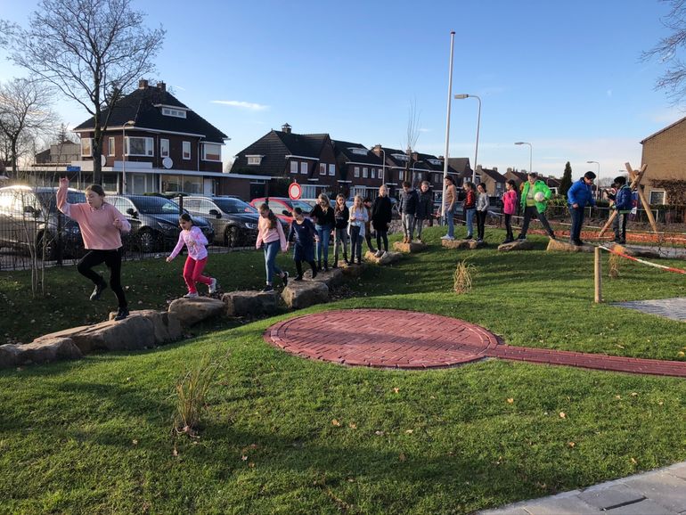 Kinderen op het schoolplein 