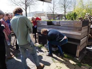 Wormcompostier Rowin Snijder geeft workshop op Atlas Werkconferentie