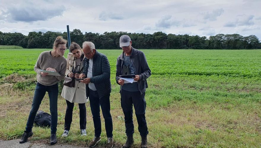 Vrijwilligers meten Basiskwaliteit Natuur / Marjanne Klok