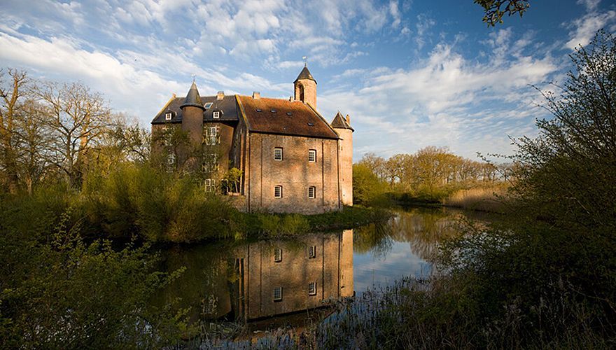 Kasteel Waardenburg