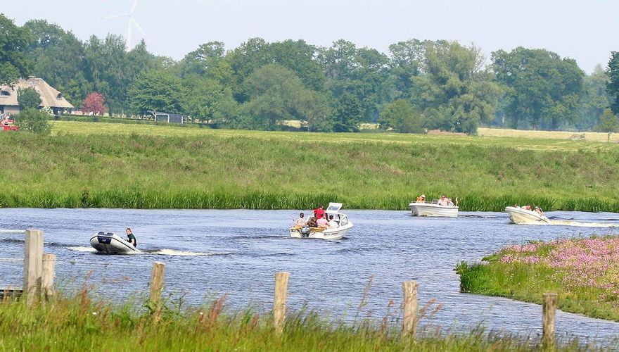 Verstoring door boten / Johan Poffers