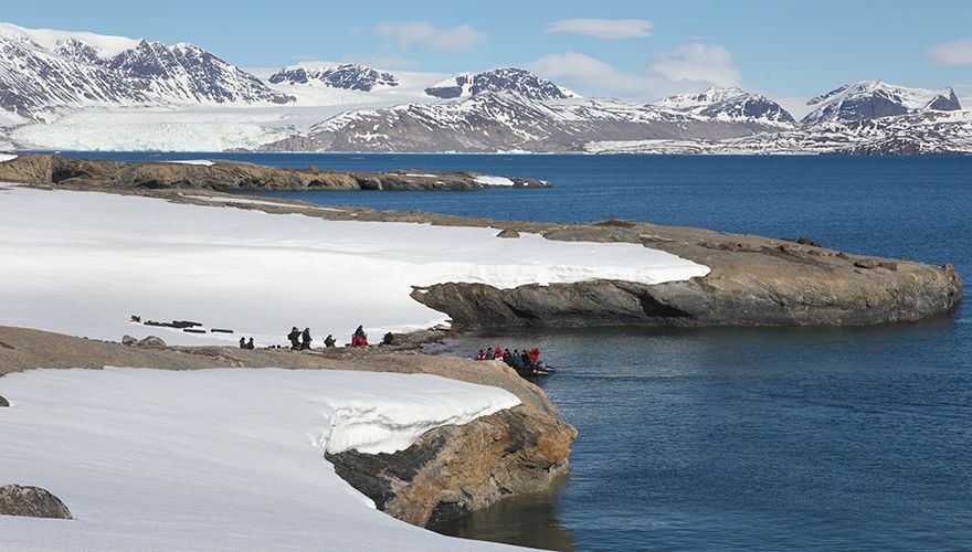 inezia tours spitsbergen