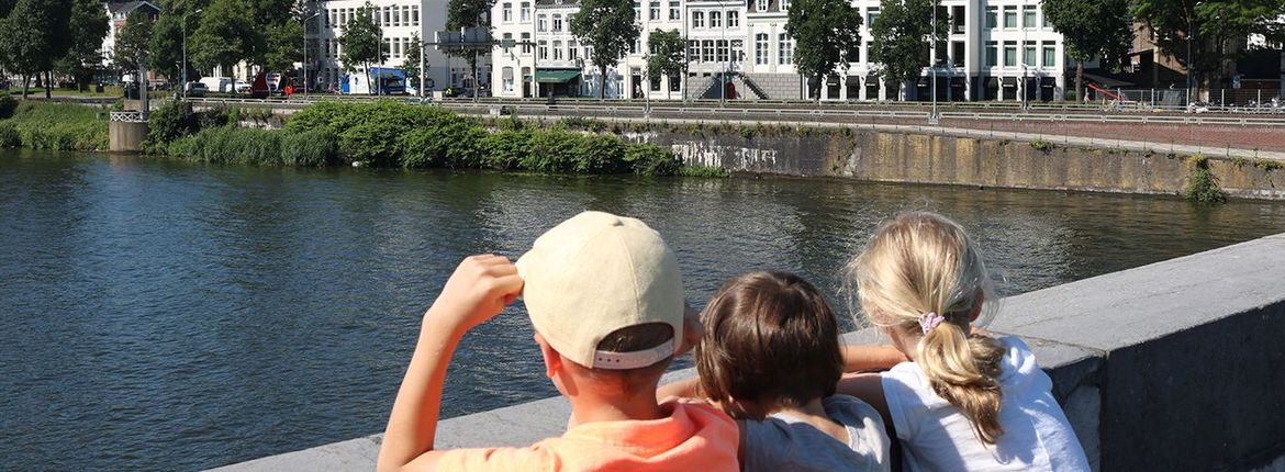 Kinderen in de stad / Shutterstock