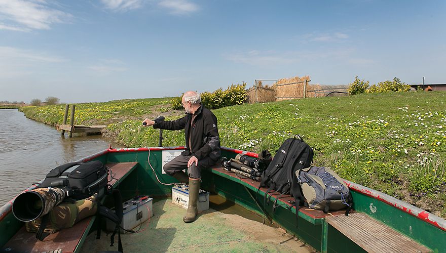 Hans op boot Wommels / Rob Kempers